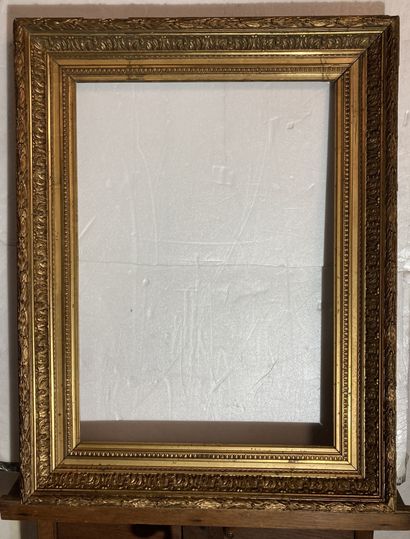 null A gilded stucco and wood frame known as Barbizon 
63 x 44.5 x 10 cm
(sold as...