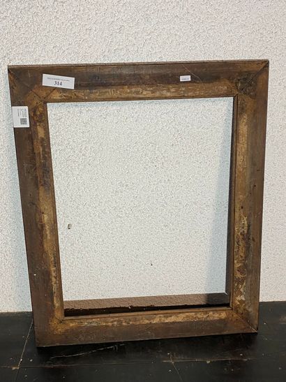 null A molded and blackened wood frame 
19th century
81 x 65 x 12 cm 
(sold as i...