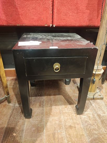 null Pair of small coffee tables in blackened wood. Wear
TV cabinet included