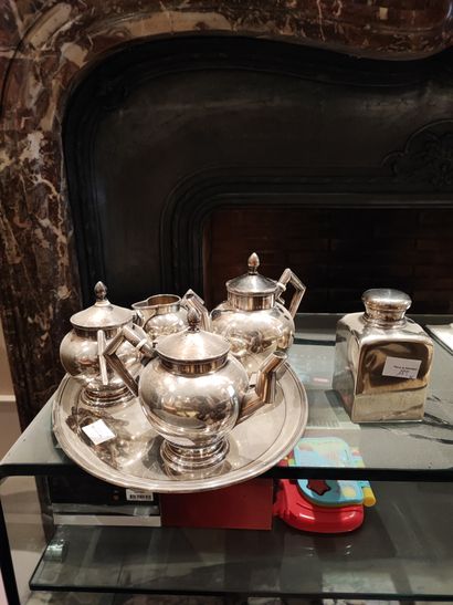 null Russian silver tea/coffee service consisting of a teapot, a coffee pot, a sugar...