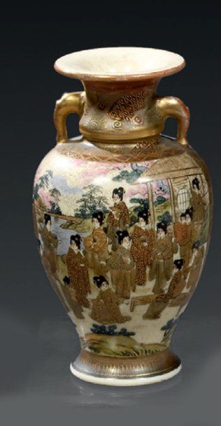 JAPON (PROVINCE ARITA) Intéressant vase de...