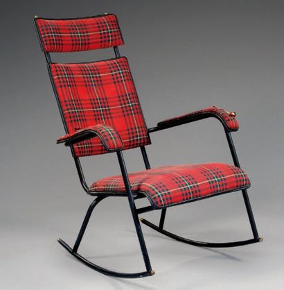 ADNET Jacques (1900-1984) Rocking-chair à armature en métal parkerisé noir à double...