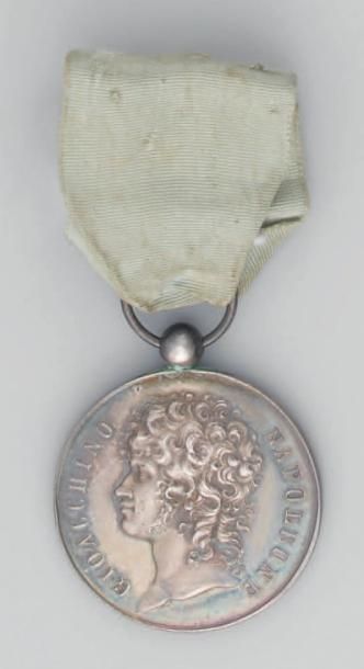 null Médaille d'honneur au Mérite, 2e classe en argent; ruban bleu clair; diamètre...