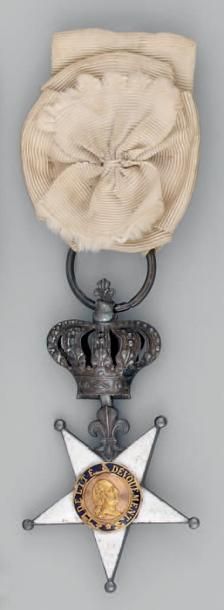 null Croix du Lys de la garde nationale de Paris, appelée "décoration de la Fidélité",...