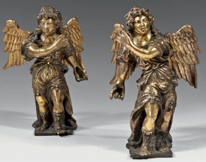 null Rare belle paire d'anges thuriféraires en bronze doré et ciselé. Leur visage...