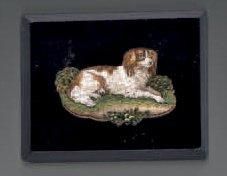 null Petite plaque en micro mosaïque, figurant un Kingcharles XIXème siècle. L: 3,5...