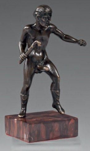null Statuette figurant un guerrier en bronze exhibant sa virilité Socle de marbre...