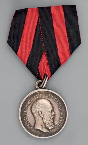 null Médaille à bélière en argent au profil d'Alexandre III (1845/1894); ruban noir...