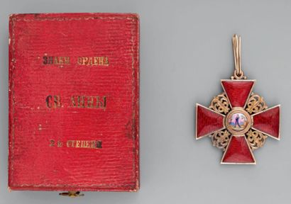 null Croix de 2e classe de l'ordre de Sainte-Anne en or, émaillée, au titre de: "56";...