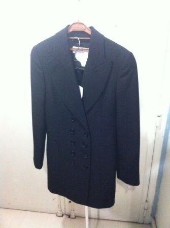 CHRISTIAN DIOR Boutique Tailleur en laine noire à effet de surpiqure, veste longue,...