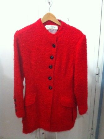 VALENTINO Boutique Manteau en mohair et laine bouclette rouge, col droit, simple...