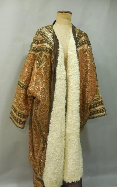 null Manteau de type Chapan, Afganistan ou Asie centrale, fin XXe siècle. Brocart...