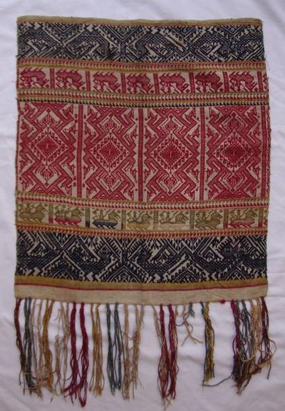 null Réunion de textiles d'Asie du Sud Est, début XXe siècle. Laos, tissage coton...