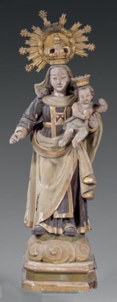 null Vierge à l'Enfant, tous les deux couronnés, en bois sculpté polychrome et doré....