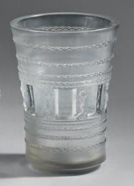 LALIQUE René (1860 - 1945) Vase «Florence». Épreuve de tirage industriel réalisée...