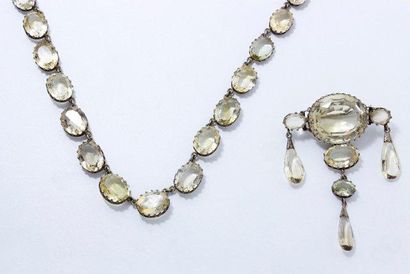 null Parure en argent vermeillé, composée d'un collier retenant une chute de citrines...