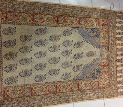 null Tapis de prière imprimé à la planche, Iran, XXe siècle. Toile de coton imprimé...