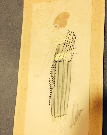 null Trois beaux dessins originaux pour revue de mode, signés ROBER, vers 1916. Crayon,...