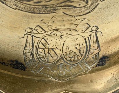 null Paire de flambeaux Louis XV en bronze doré poinçonné au C couron­né (datant...