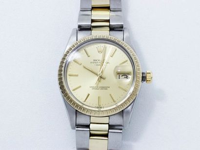 ROLEX «OYSTER PERPETUAL DATE» Montre bracelet d'homme en or 14 K et acier, cadran...