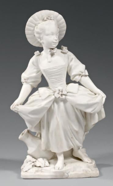 VINCENNES La danseuse Vers 1752 H: 21,9 cm Statuette représentant une petite fille,...
