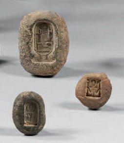 null Lot de trois moules comprenant deux cartouches au nom de Ramsès II et un moule...