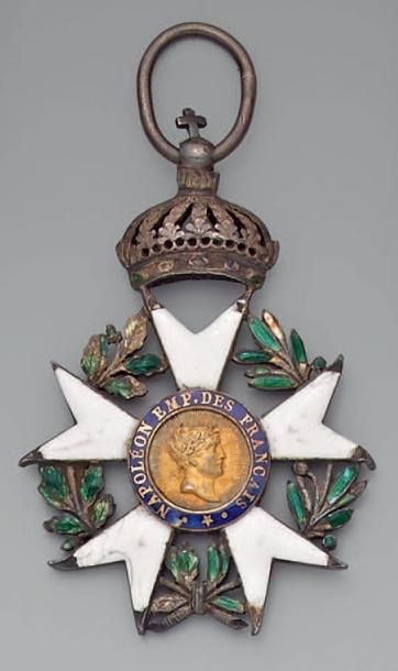 null Croix de chevalier de l'ordre de la Légion d'honneur, deuxième type à couronne...