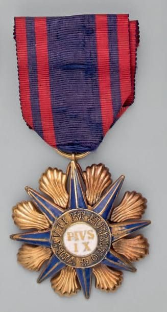 null Croix de chevalier de l'ordre de Pie créé en 1847, en métal doré et émaillé;...
