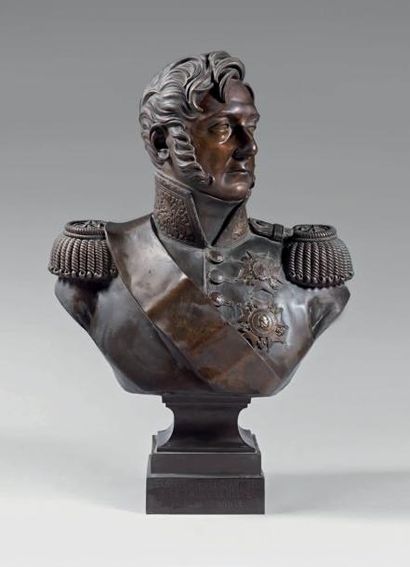null Le Comte Michel Claparède: Buste en bronze patiné le représentant en tenue de...