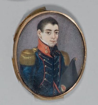 null Miniature ovale sur ivoire: Portrait d'un officier étranger en habit bleu, plastron...