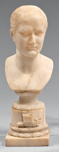 Buste de l'Empereur Napoléon 1er en albâtre,...
