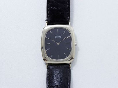 PIAGET Montre bracelet d'homme en or gris 18 K, cadran gris anthracite avec index...