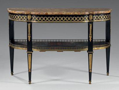 null Console en placage d'ébène richement décorée de bronze ciselé et doré tels que...