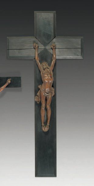 null Christ janséniste en bois très finement sculpté. Il est représenté les bras...