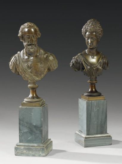null Paire de bustes en bronze ciselé et patiné figurant Henri IV et Catherine de...