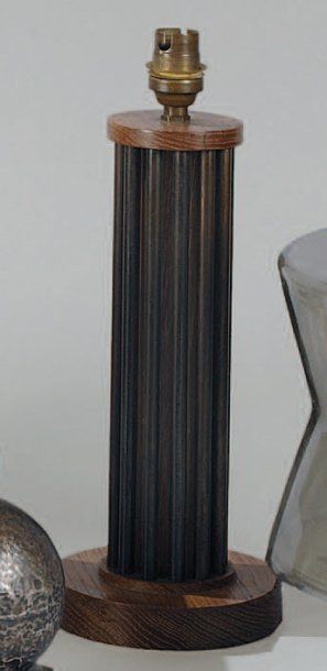 ADNET Jacques (1900-1984) (attribué à) Lampe en chêne à fût cylindrique entièrement...