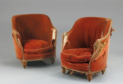 DUFRENE Maurice-Elysée (1876 - 1955) (attribué à) Paire de fauteuils confortables...