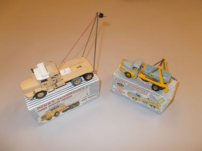 DINKY SUPERTOYS UNIC Camion multi benne dans sa boite (38 A) BERLIET Camion avec...