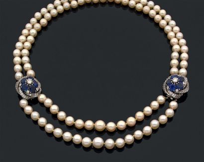 null Élégant collier composé de 2 légères chutes de perles de culture d'environ 6.8...