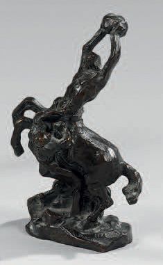 Aimé-Jules DALOU (1838 - 1902) Centaure lapidant un homme Épreuve en bronze patiné,...