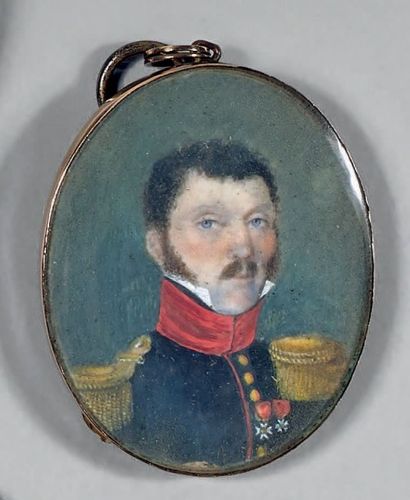 null Miniature ovale sur ivoire: Portrait d'un colonel d'infanterie décoré des croix...