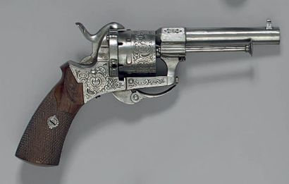 null Petit revolver à broche, système Lefaucheux, calibre 7 mm; carcasse et barillet...