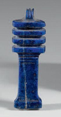 null Amulette en forme de pilier djed. Lapis-lazuli. Egypte, Basse Epoque, 664-332...