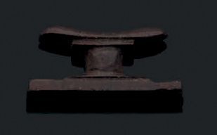 null Amulette chevet repose-tête. Hématite. Intact. Egypte, Basse Epoque, 664-332...