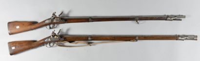 null Deux fusils a silex d'infanterie, l'un de type 1777 et l'autre de type 1766/70....