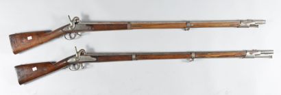 null Deux fusils a percussion d'infanterie modèle 1822 T Bis (fûts enturés)
