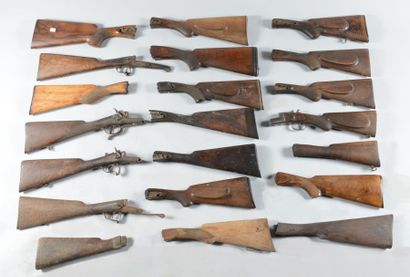 null Lot de 21 crosses de fusils de chasse, fin XIXe et XXe, certaines avec des éléments...
