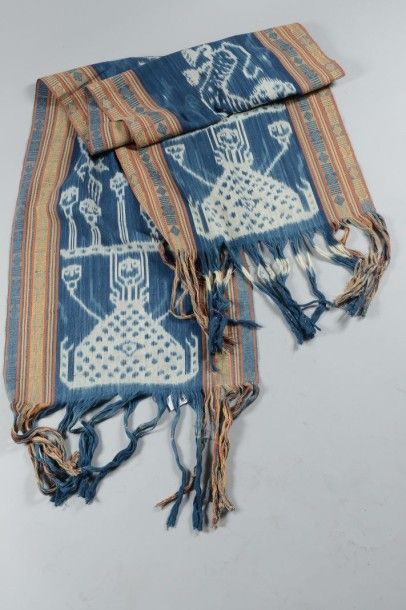 null Ceinture en Ikat indigo, Indonésie, XXe siècle. Coton, tissage manuel de motifs...