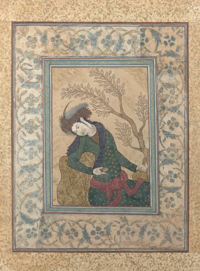 null Jeune prince près d'un arbuste, Iran, XIXème siècle
Gouache montée sur page...