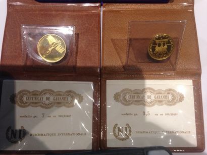 null 2 pièces commémoratives en or 
Poids: 10.5 g.
Avec certificat de garantie Numismatique...